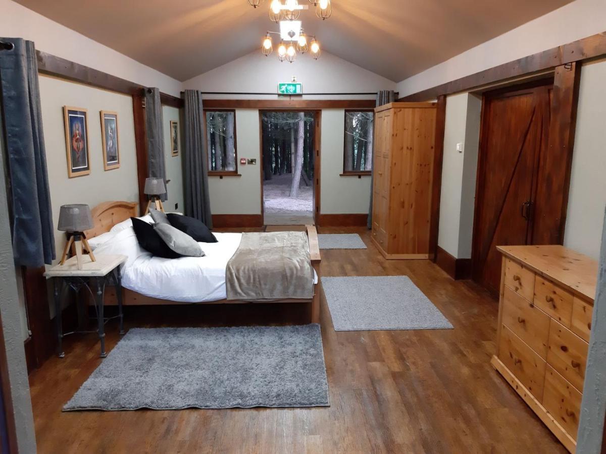 Wyldwood Lodge Чийдъл Екстериор снимка